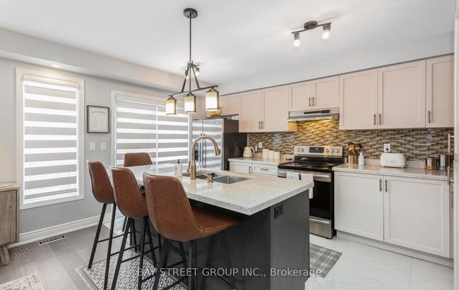 4238 Thomas Alton Blvd, House attached with 3 bedrooms, 4 bathrooms and 2 parking in Burlington ON | Image 16