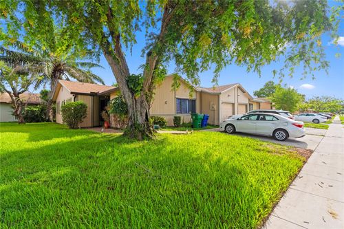 9571 W Daffodil Ln, Miramar, FL, 33025-2603 | Card Image
