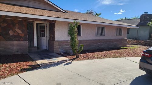 4897 Sawyer Ave, Las Vegas, NV, 89108-3057 | Card Image