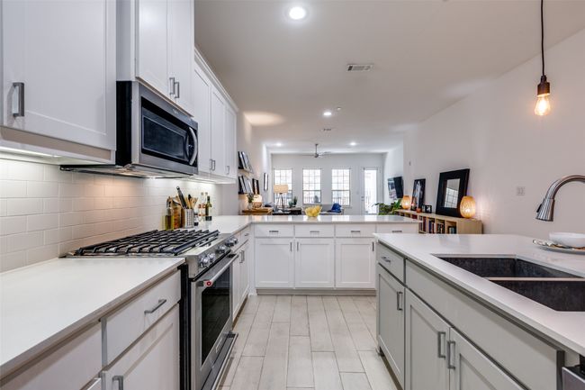 UNIT-1106 - 5015 Meridian Ln, Condo with 3 bedrooms, 3 bathrooms and null parking in Addison TX | Image 17