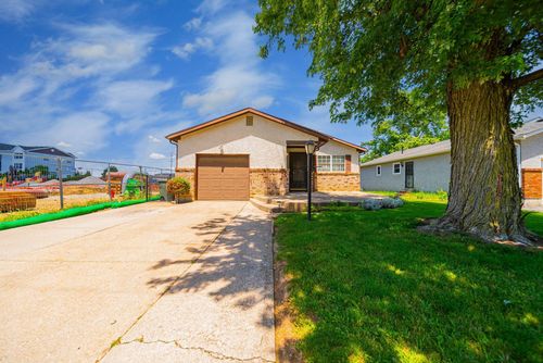 5332 Trabue Road, Columbus, OH, 43228 | Card Image