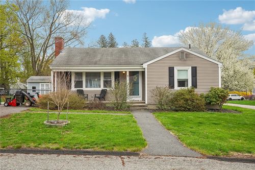 87 Evergreen St, Cumberland, RI, 02864-3564 | Card Image
