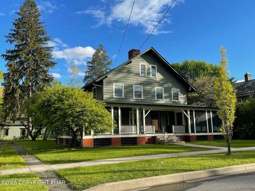 611 Bryant St, Stroudsburg, PA, 18360-1506 | Card Image