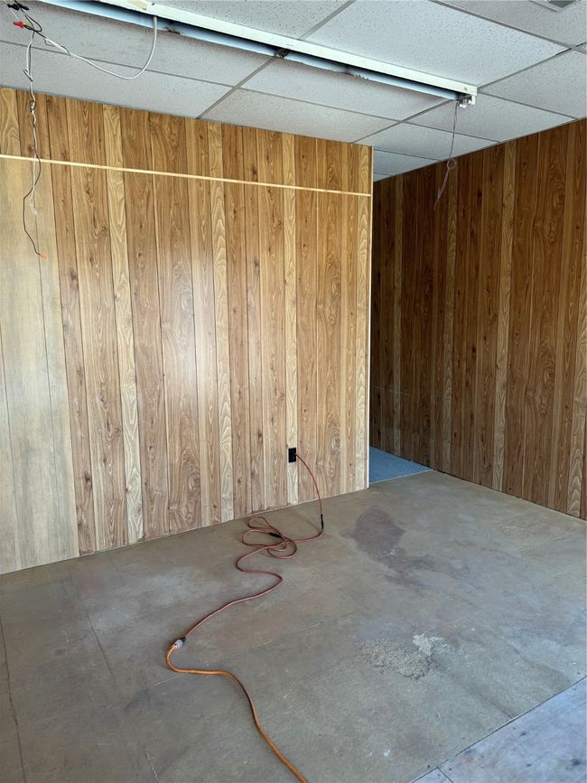 221 S Main St, Home with 0 bedrooms, 0 bathrooms and null parking in McGregor TX | Image 5
