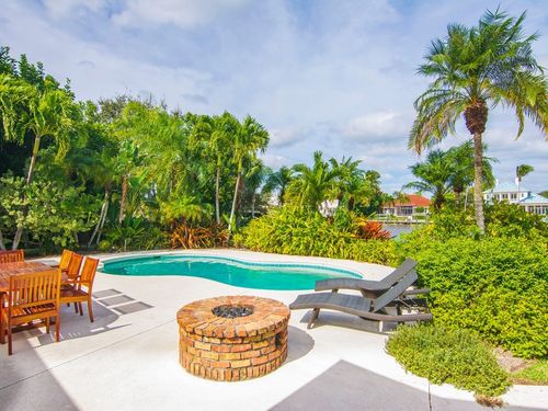 1896 Mooringline Dr, Vero Beach, FL, 32963-3049 | Card Image