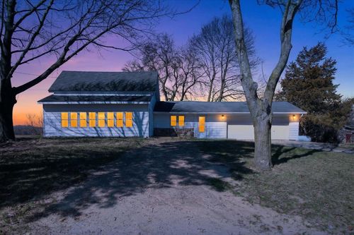 8539 Bliss Rd, Elwell, MI, 48832-9734 | Card Image