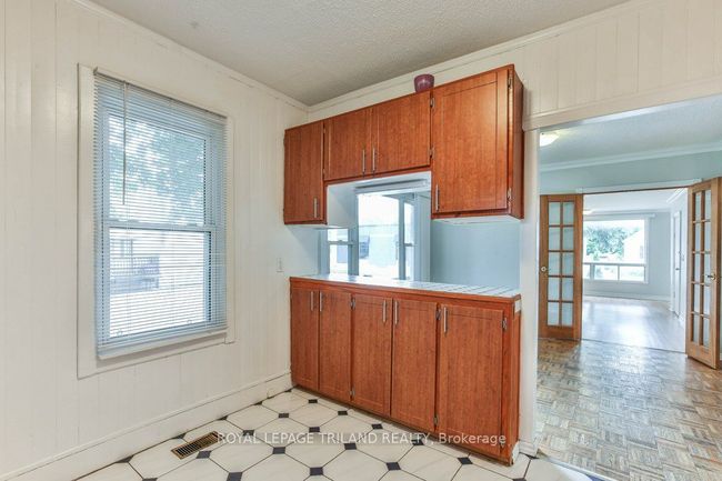 10 Linwood St, Home with 4 bedrooms, 2 bathrooms and 3 parking in London ON | Image 10