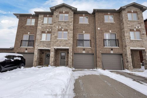 492 Wismer St, Waterloo, ON, N2K0E8 | Card Image