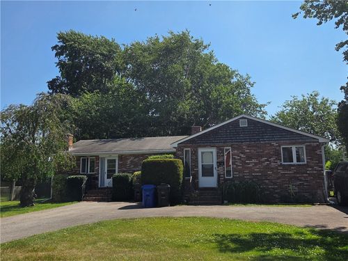 23 Butler St, Newport, RI, 02840-1604 | Card Image