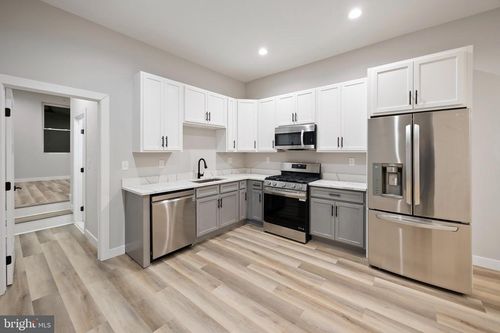 3-2037 Mcculloh St, BALTIMORE, MD, 21217-0020 | Card Image