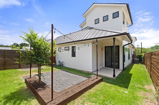 B - 4020 Valley View Rd, House other with 3 bedrooms, 3 bathrooms and 2 parking in Austin TX | Image 38
