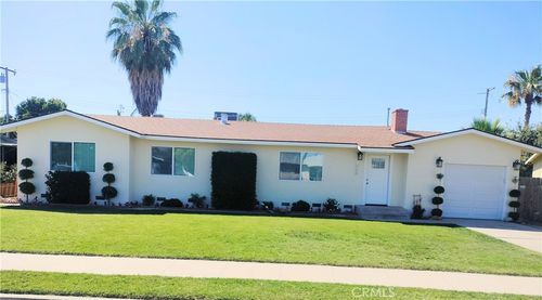 900 S Ann St, Tulare, CA, 93274-5912 | Card Image