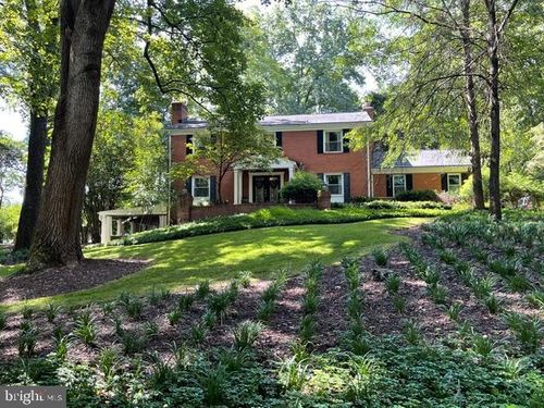 10015 Saddle Rd, VIENNA, VA, 22181-2956 | Card Image