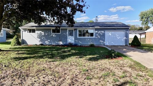 231 York Dr Se, New Philadelphia, OH, 44663-7605 | Card Image