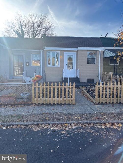 914 Burnside Rd, SHARON HILL, PA, 19079-1807 | Card Image