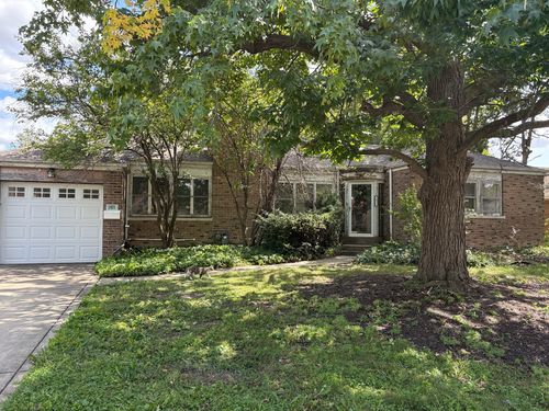 1411 Robinhood Ln, La Grange Park, IL, 60526-5314 | Card Image