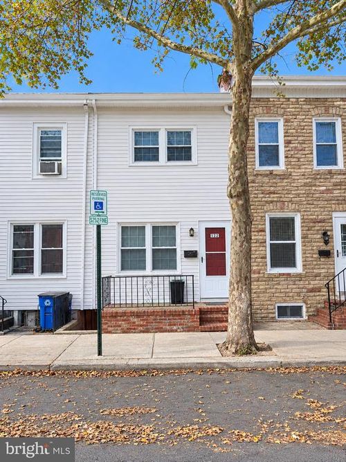 122 Hewitt St, Trenton, NJ, 08611-1338 | Card Image