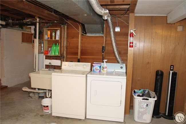 5 E 2 Nd Ave N, House other with 3 bedrooms, 2 bathrooms and null parking in Columbus MT | Image 25