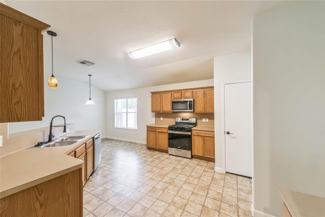 23518 Hidden Maple Dr, House other with 3 bedrooms, 2 bathrooms and 2 parking in Spring TX | Image 10
