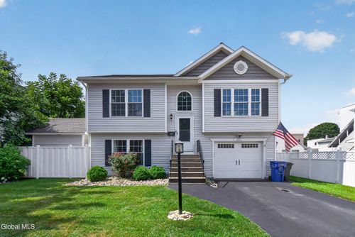 2513 Callahan Ave, Watervliet, NY, 12189-1926 | Card Image