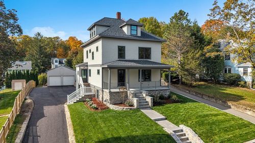 16 Oak St, Wellesley, MA, 02482-4701 | Card Image