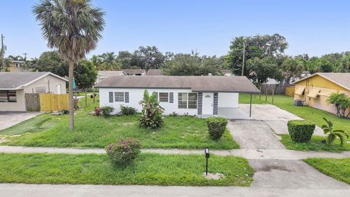 324 Nw 3rd St, Deerfield Beach, FL, 33441-1736 | Card Image