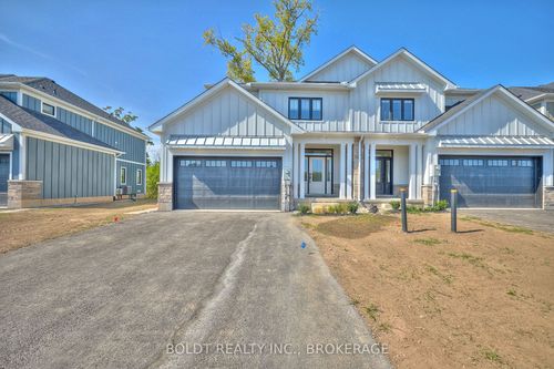 552 Mississauga Ave, Fort Erie, ON, L2A0G7 | Card Image