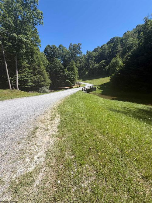 105 E Laurel Ct, Bruceton Mills, WV, 26525 | Card Image