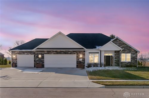 996 Stony Brook Ln, Troy, OH, 45373-4663 | Card Image