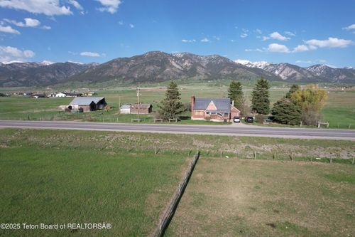 105762 N Us Highway 89, Etna, WY, 83118-9726 | Card Image