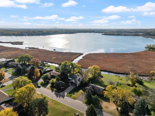 10947 69th Ave N, Maple Grove, MN, 55369-5522 | Card Image