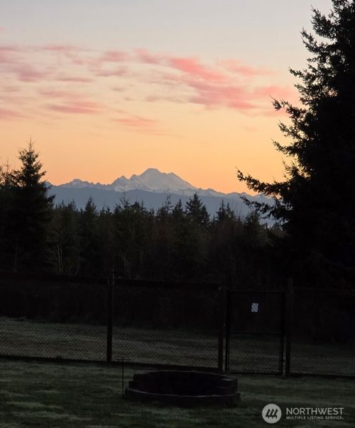 1419 Blackberry Ln, Oak Harbor, WA, 98277-8656 | Card Image