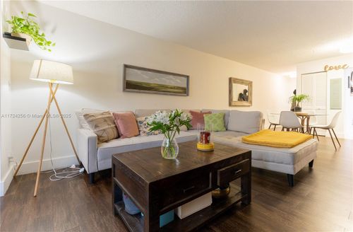 apt-3i-2821 Ne 163rd St, North Miami Beach, FL, 33160-4430 | Card Image