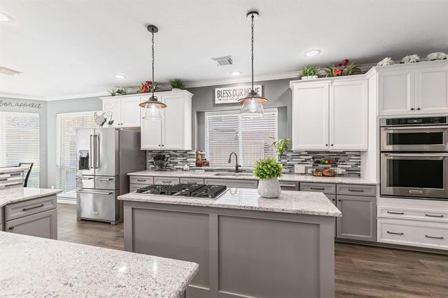 Another view of the kitchen from a different angle. | Image 20