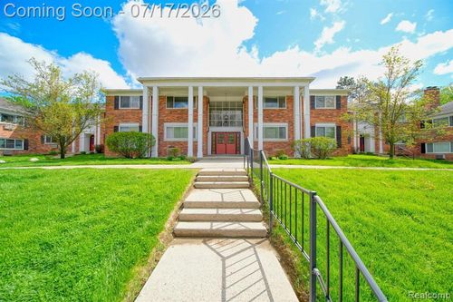 207-525 Fairbrook St, Northville, MI, 48167-1342 | Card Image