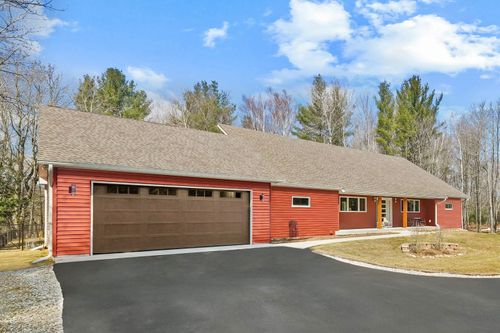 6762 Pierce Rd, Kingsley, MI, 49649-9612 | Card Image