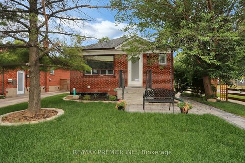 upper-37 Silvercrest Ave, Etobicoke, ON, M8W2S3 | Card Image