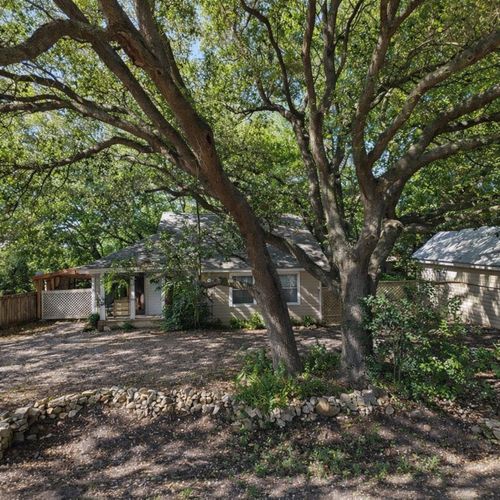 3711 Chanterway St, Bacliff, TX, 77518-2147 | Card Image