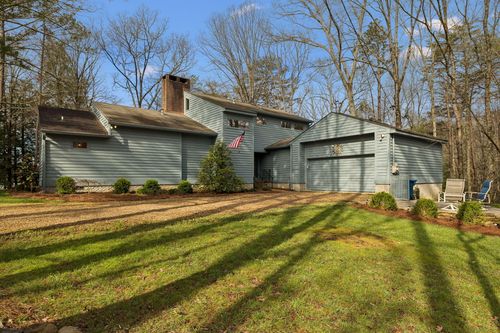 2429 Boston Branch Cir, Signal Mountain, TN, 37377-1701 | Card Image