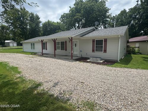 704 8th St, Oswego, KS, 67356-2300 | Card Image