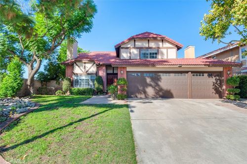 2958 Roadrunner Ct, Highland, CA, 92346-6707 | Card Image