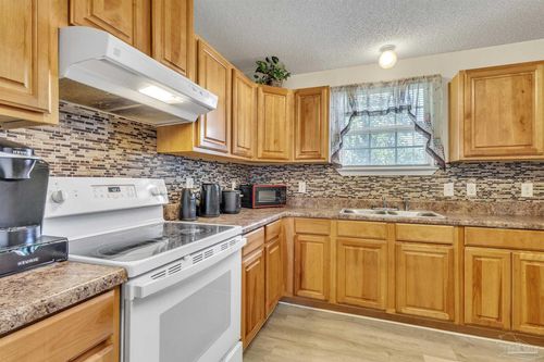 205 E Hatton St, Pensacola, FL, 32503-3717 | Card Image