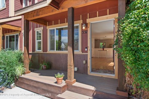 337 Cleveland Pl, Carbondale, CO, 81623-6600 | Card Image