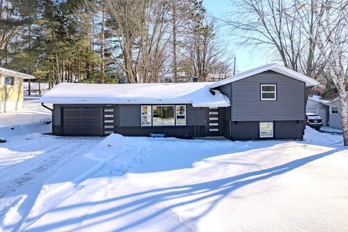 819 Winton St, Wausau, WI, 54403-3263 | Card Image