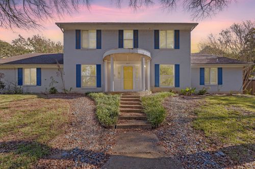 817 Sylvan Dr, Fort Worth, TX, 76120-2851 | Card Image