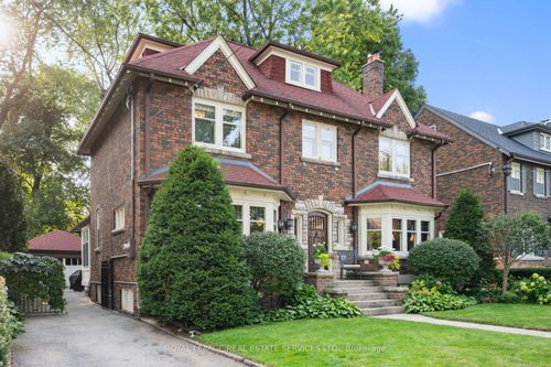 64 Grenview Blvd N, Etobicoke, ON, M8X2K4 | Card Image