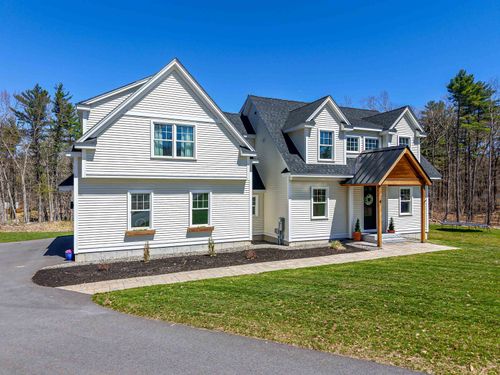 4 W Shore Park Rd, Kingston, NH, 03848-3547 | Card Image