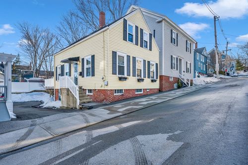 4 Boardman St, Amesbury, MA, 01913-1802 | Card Image