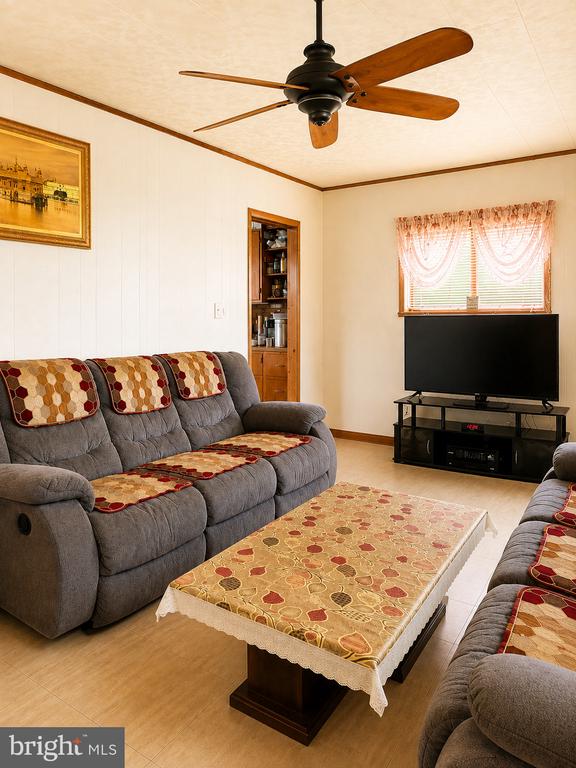 Residential in MAPLE SHADE 5
