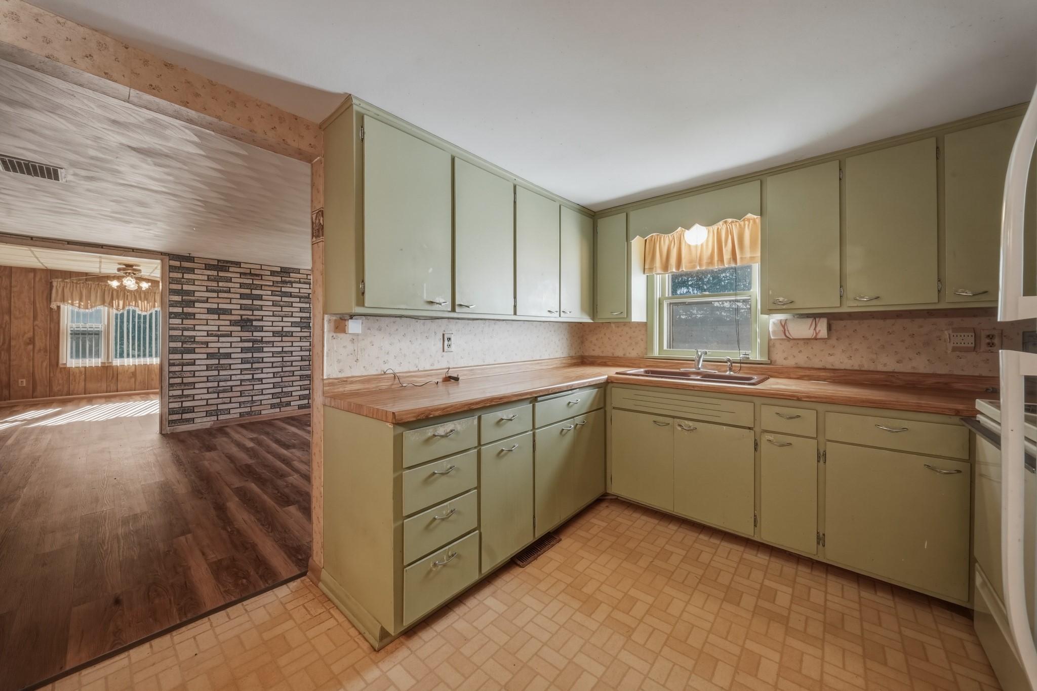 Residential in Fairchild 3